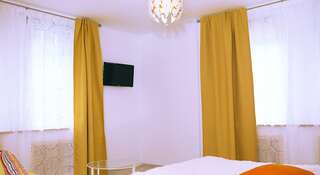 Мини-отель Mini-hotel Yelisey Нижний Новгород Двухместный номер с 1 двуспальной кроватью и дополнительной кроватью-3